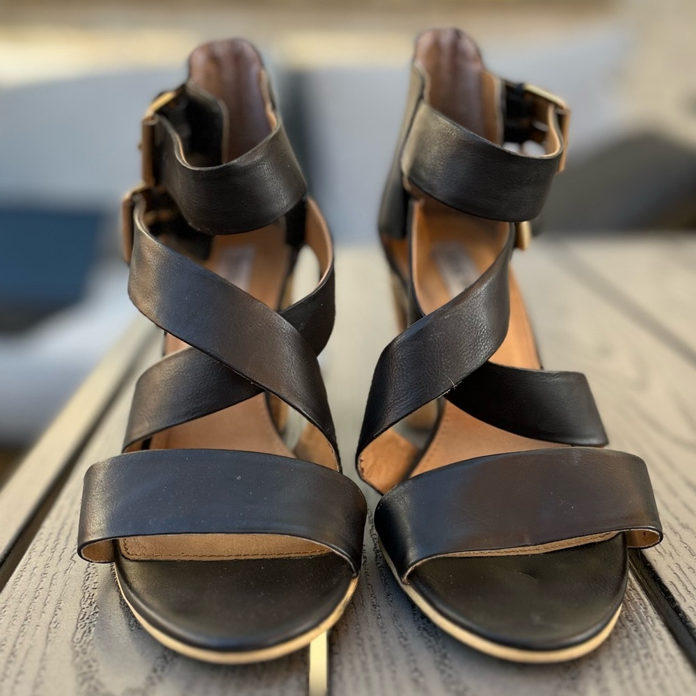 Black leather Steve Madden Sandals Chunk Heels - Size 8 - Picture 5 of 5